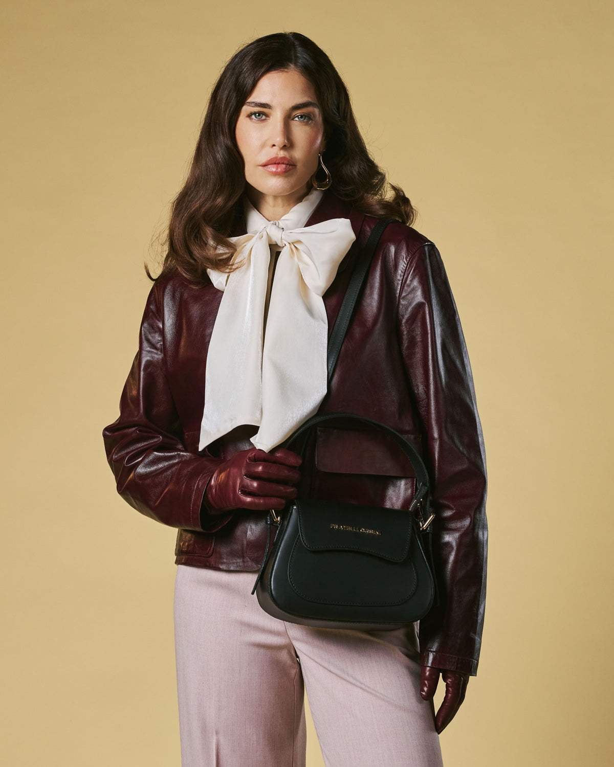 Ottavia (black) - Italian calf leather women's crossbody bag (with shoulder strap)