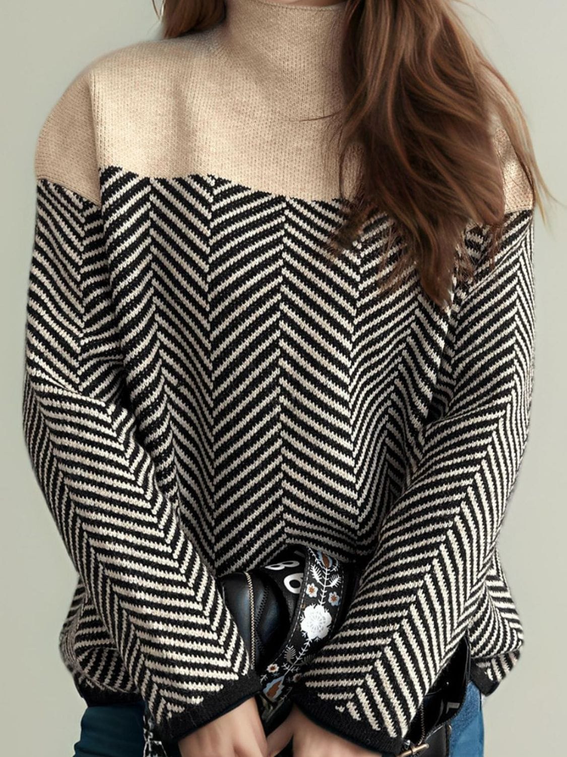 Contrast Turtleneck Long Sleeve Sweater - Trendsi