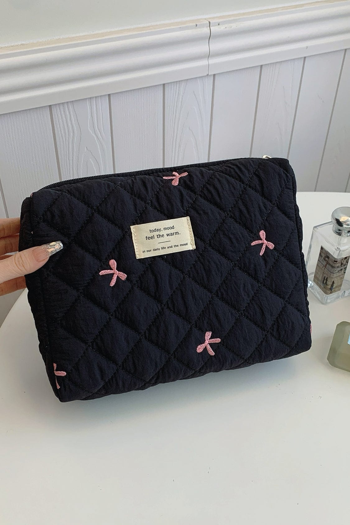 Bow Embroidered Quilted Storage Bag - Trendsi