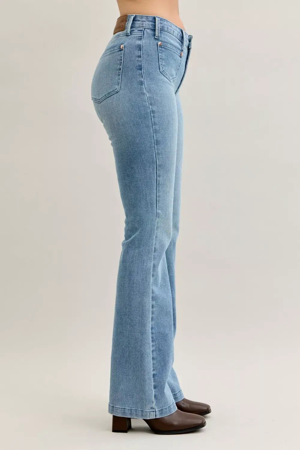 Judy Blue Full Size Mid Rise Bootcut Jeans with Contrast Wash & Front Patch Pockets Plus Size - Trendsi - Flyclothing LLC