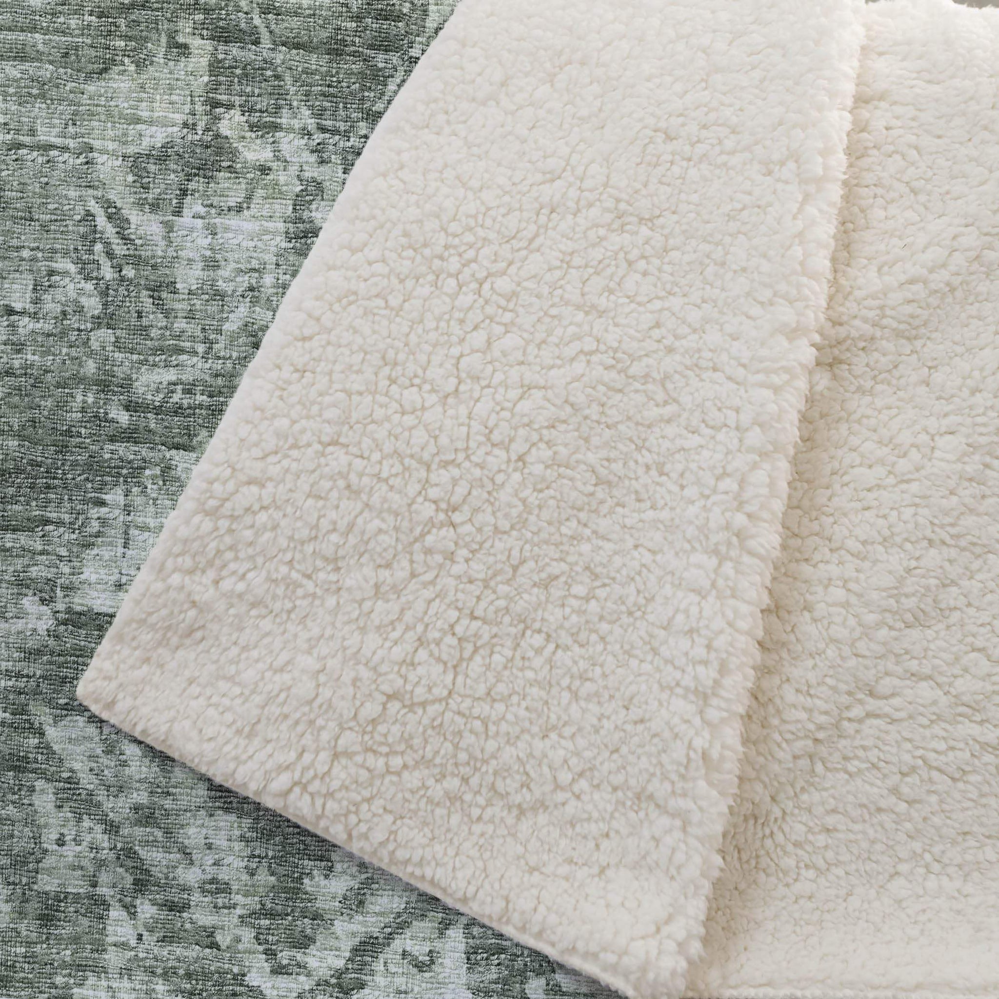 50" X 70" Green And Gray Damask Polyester Woven Plush Throw Blanket - HomeRoots - Flyclothing LLC