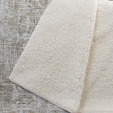 50" X 70" Beige And Ivory Damask Polyester Woven Plush Throw Blanket - Homeroots - Flyclothing LLC
