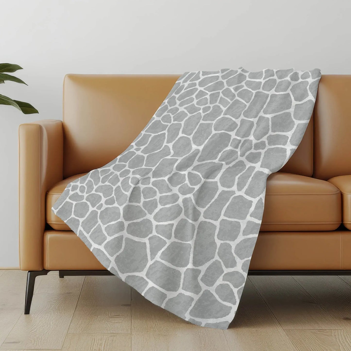 50" X 70" Gray And Ivory Giraffe Microfiber Plush Throw Blanket - Homeroots - Flyclothing LLC