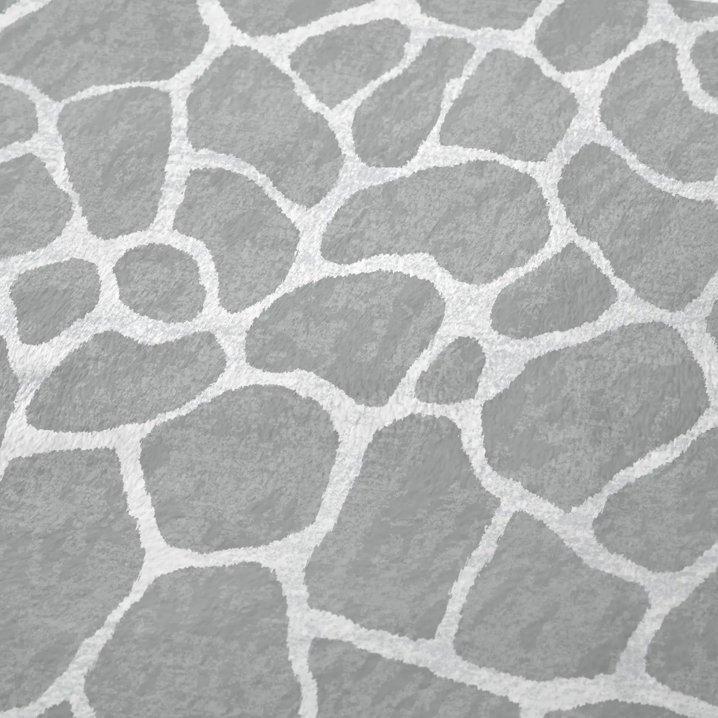 50" X 70" Gray And Ivory Giraffe Microfiber Plush Throw Blanket - Homeroots - Flyclothing LLC