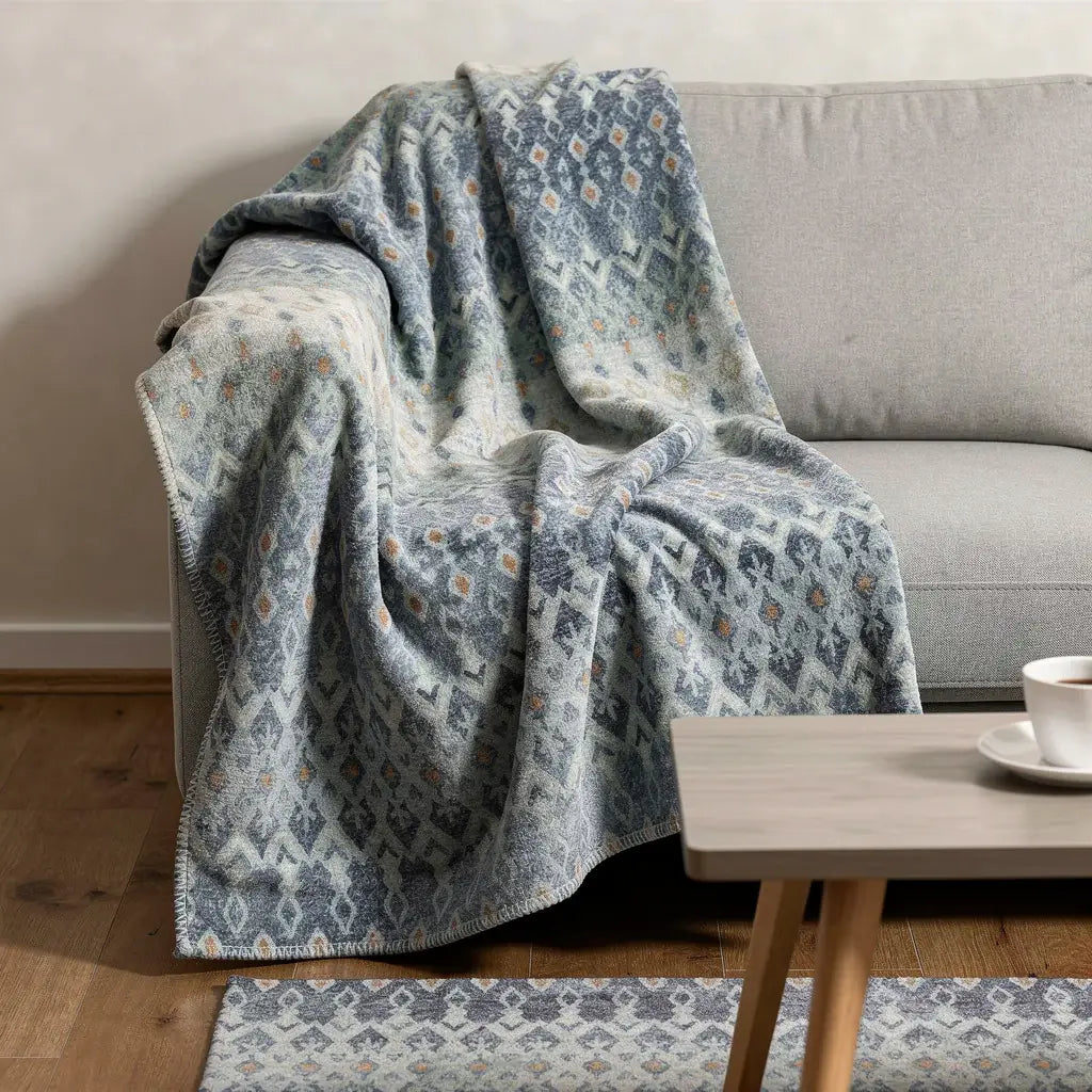 50" X 70" Blue And Orange Geometric Microfiber Plush Throw Blanket - Homeroots - Flyclothing LLC
