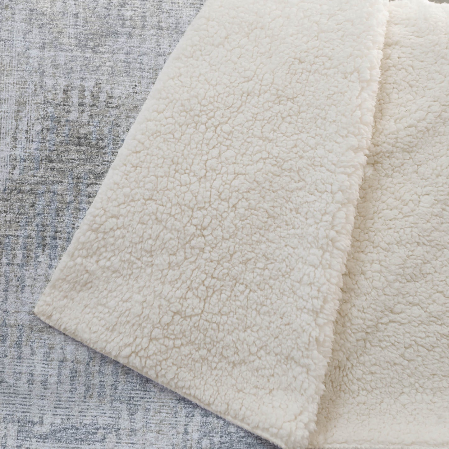 50" X 70" Linen And Gray Geometric Microfiber Plush Throw Blanket - Homeroots - Flyclothing LLC