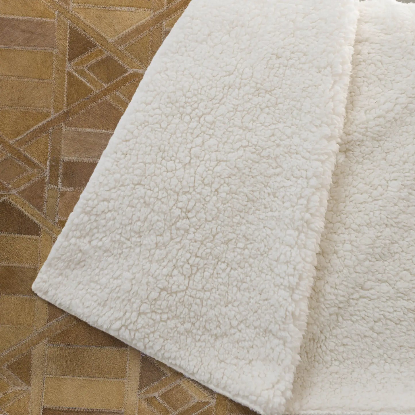 50" X 70" Brown Beige And Coffee Geometric Microfiber Plush Throw Blanket - Homeroots - Flyclothing LLC