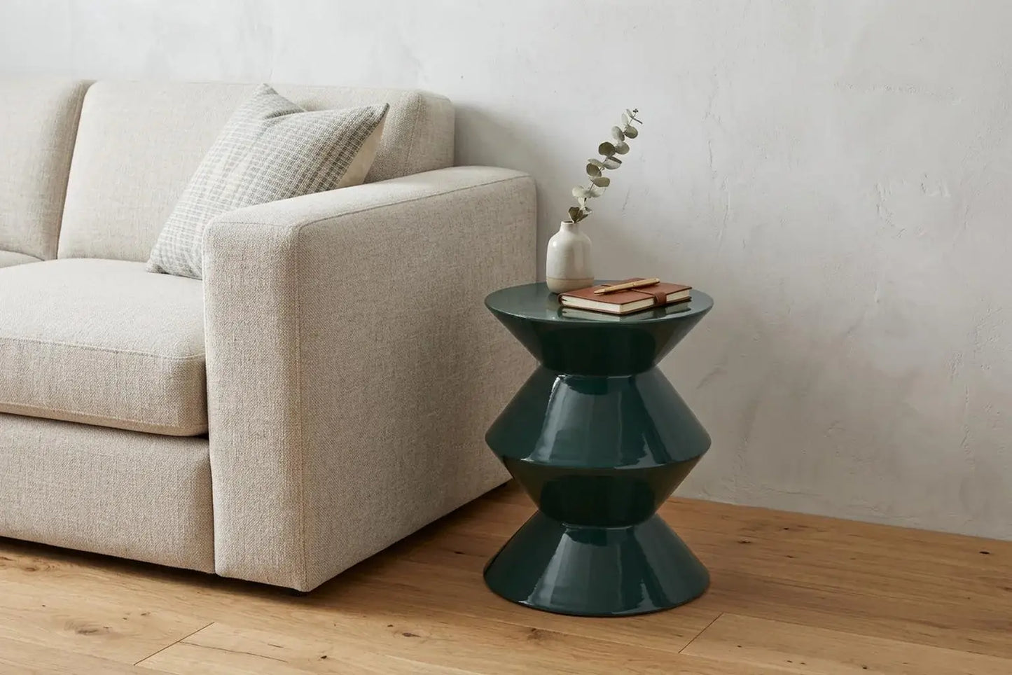 18" Green Wood Round Top Geo Pedestal End Table - Homeroots - Flyclothing LLC