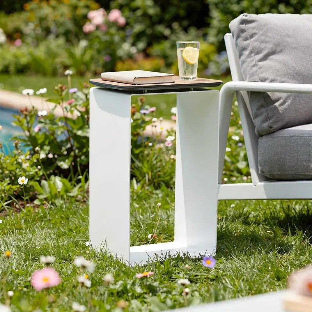 12" White And Brown Aluminum And Heavy Duty Resin Outdoor Side Table - Homeroots - Flyclothing LLC
