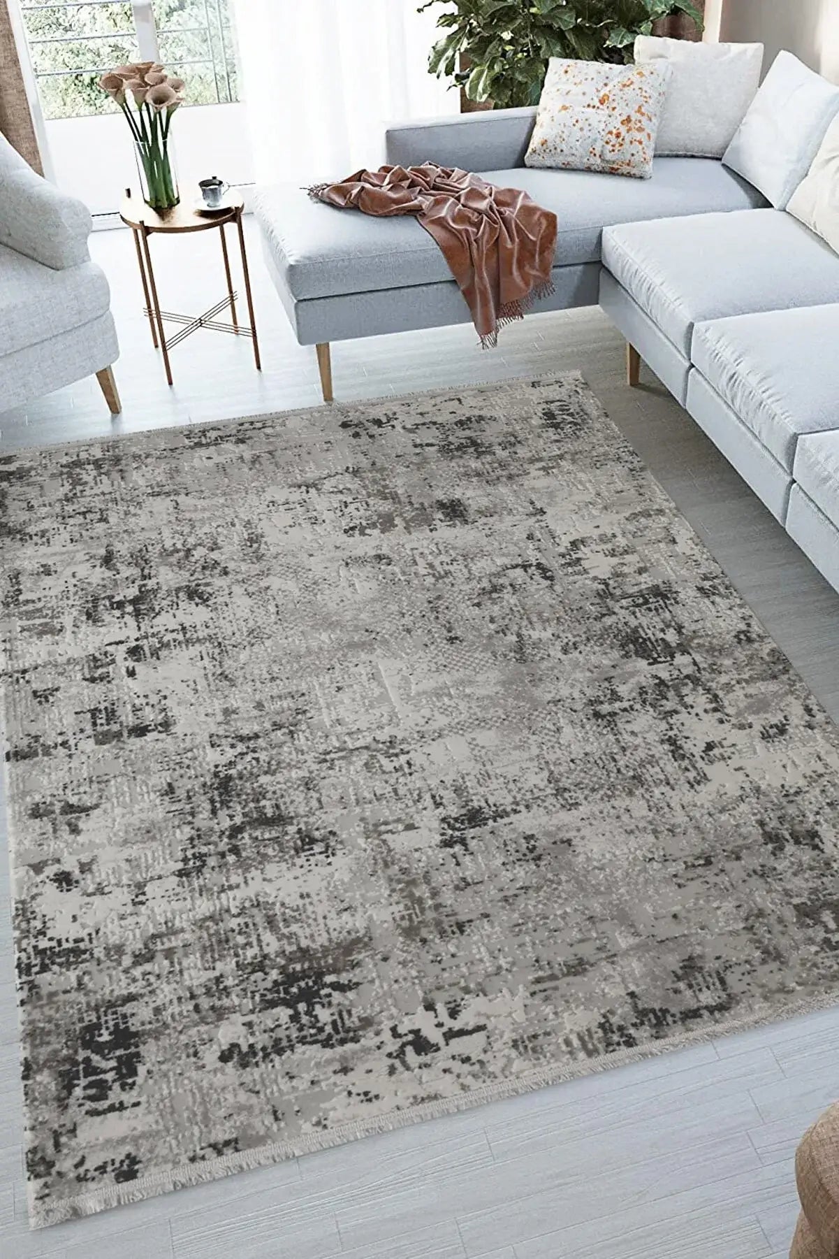 5' X 8' Gray And White Abstract Distressed Area Rug With Fringe - Homeroots - Flyclothing LLC