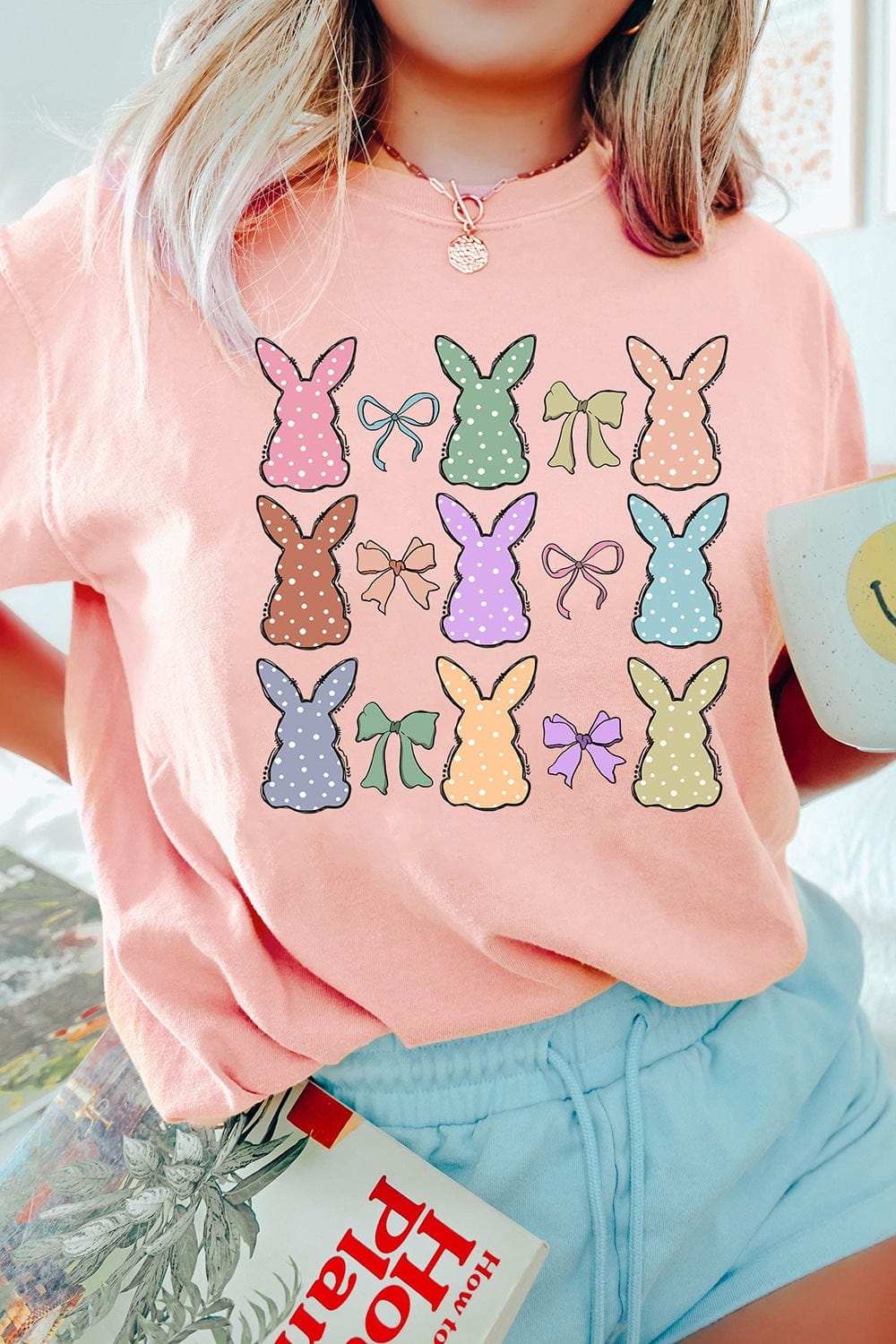 Dotty Bunny Bow Graphic Short Sleeve T-Shirt - Trendsi