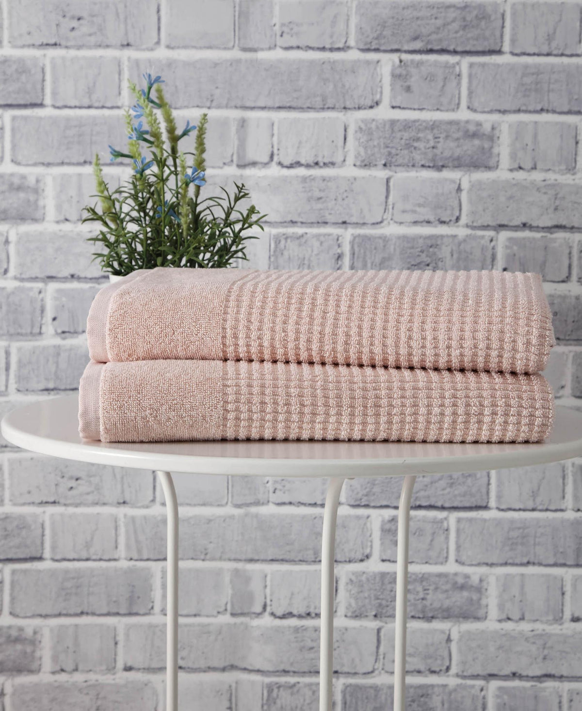 Set of Two Pink Polka Dots Turkish Cotton 27" X 54" Bath Towels - HomeRoots - Flyclothing LLC