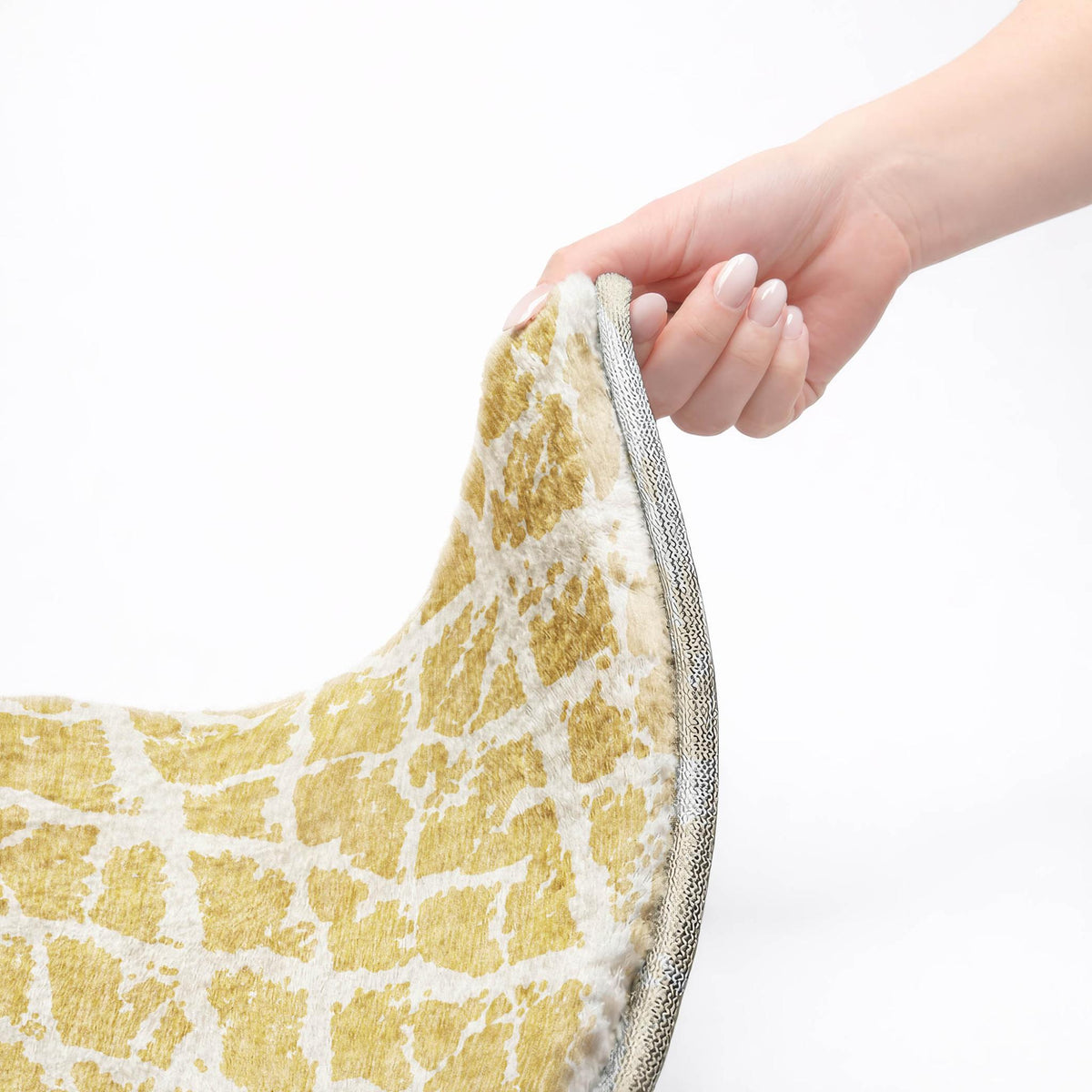 8' Gold And Ivory Geometric Shag Washable Round Rug With UV Protection - HomeRoots - Flyclothing LLC
