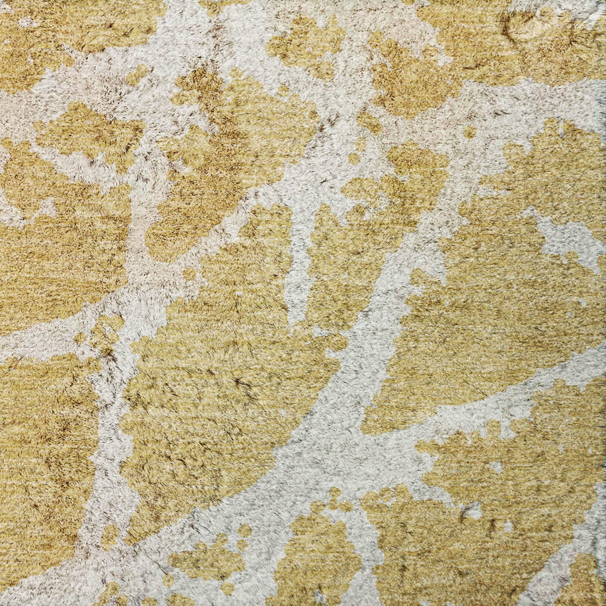 8' Gold And Ivory Geometric Shag Washable Round Rug With UV Protection - HomeRoots - Flyclothing LLC