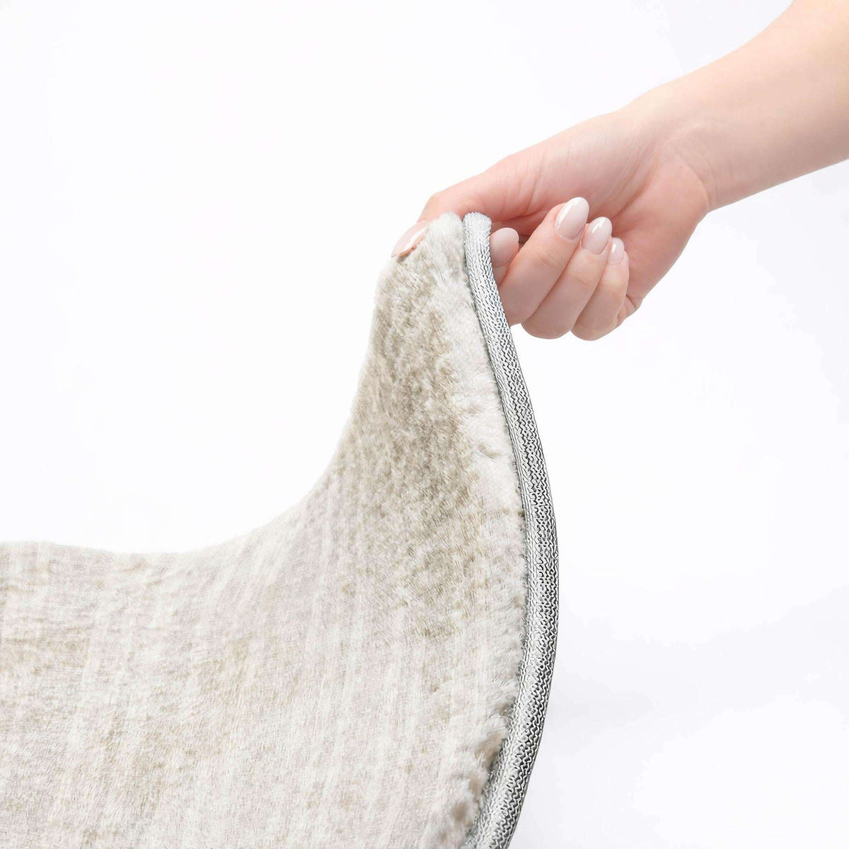 8' Ivory And Gray Striped Shag Washable Round Rug With UV Protection - HomeRoots - Flyclothing LLC