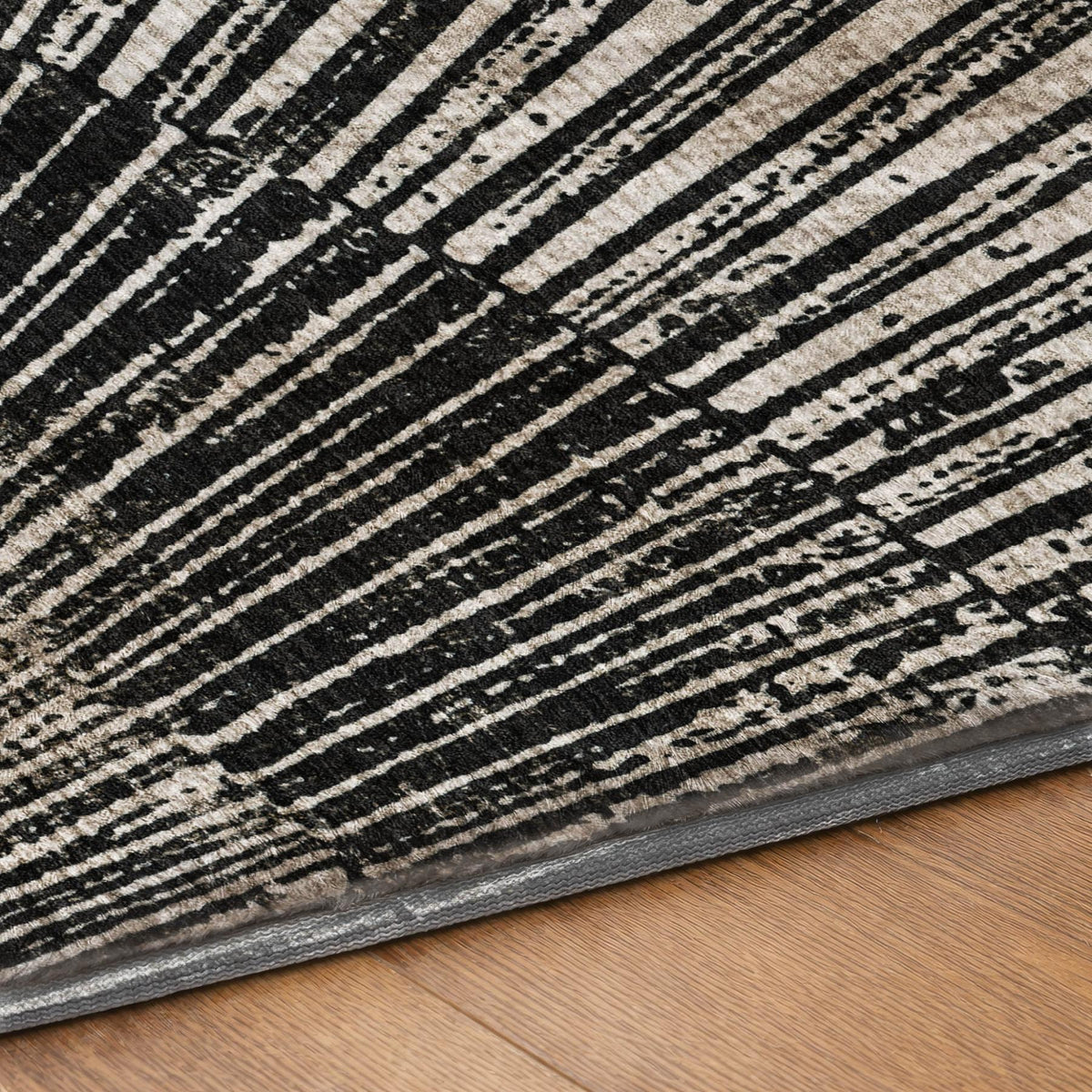 8' Black And Gray Geometric Shag Washable Round Rug With UV Protection - HomeRoots - Flyclothing LLC