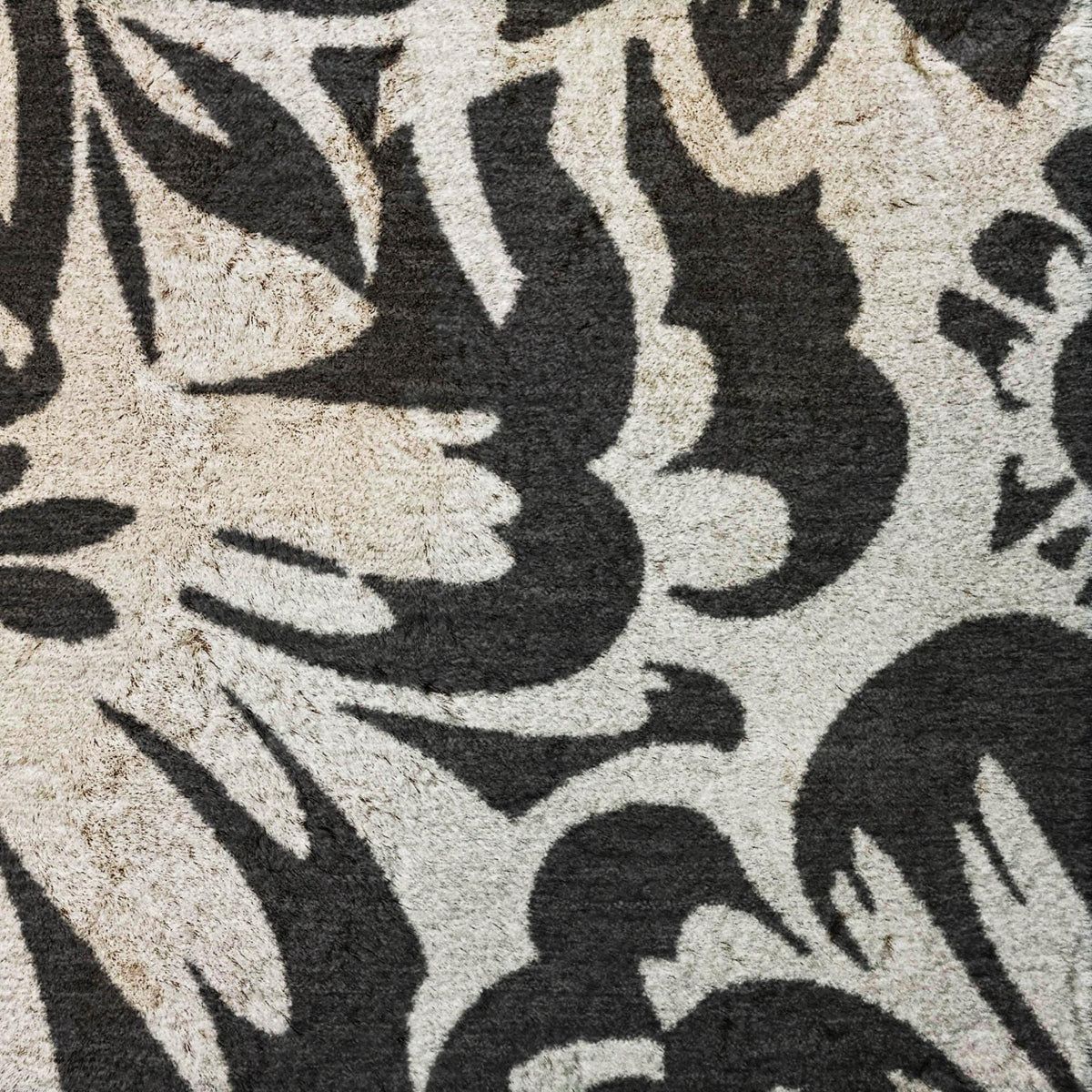8' X 10' Black And Ivory Floral Shag Washable Area Rug With UV Protection - HomeRoots - Flyclothing LLC