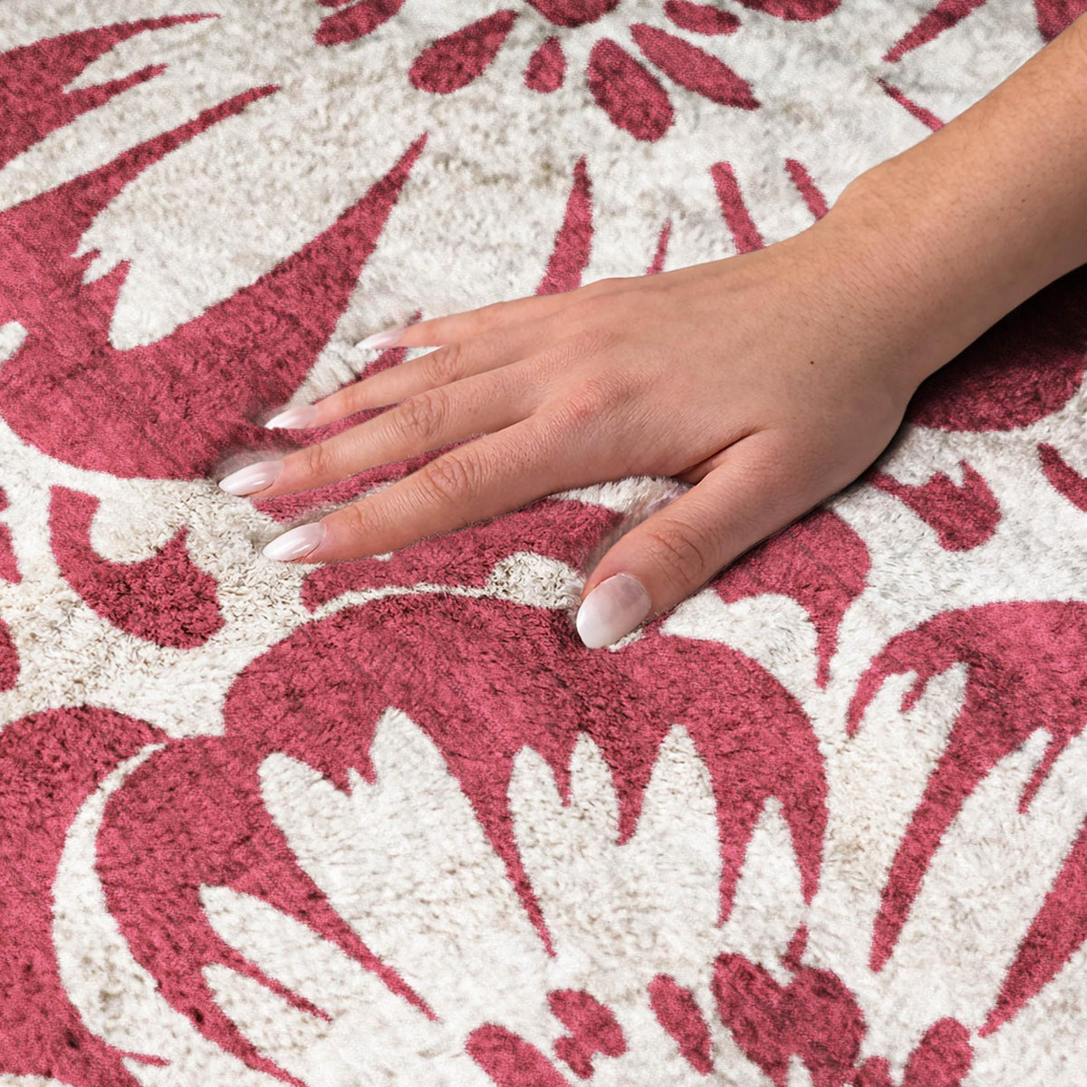 8' Burgundy And Ivory Floral Shag Washable Round Rug With UV Protection - HomeRoots - Flyclothing LLC