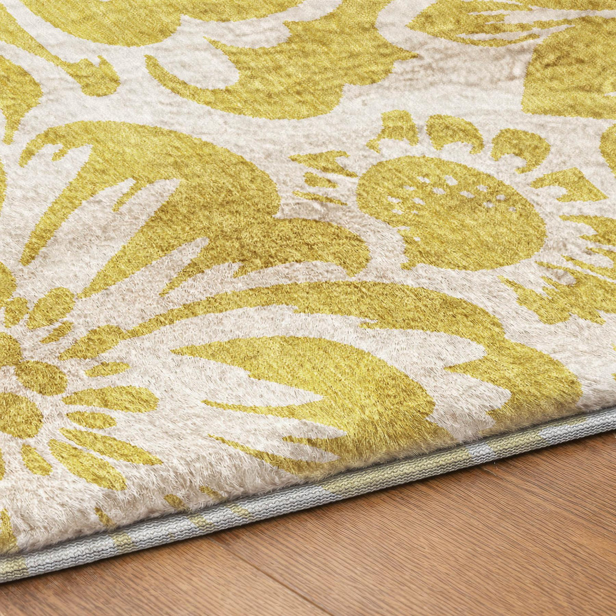 5' X 8' Gold And Ivory Floral Shag Washable Area Rug With UV Protection - HomeRoots - Flyclothing LLC
