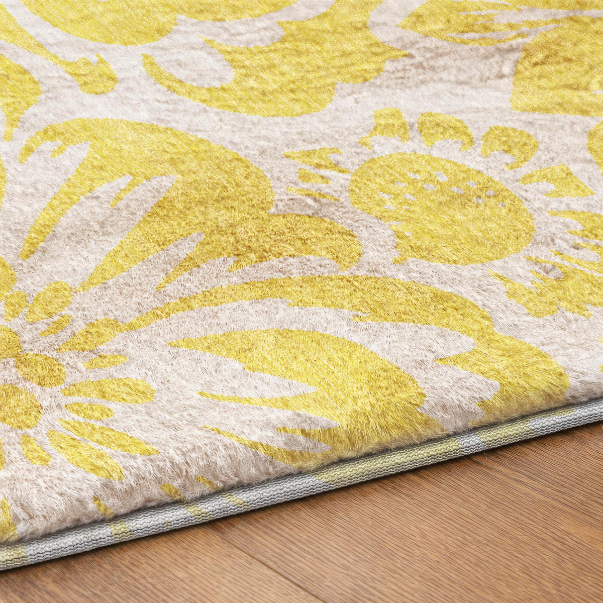 8' Yellow And Ivory Floral Shag Washable Round Rug With UV Protection - HomeRoots - Flyclothing LLC