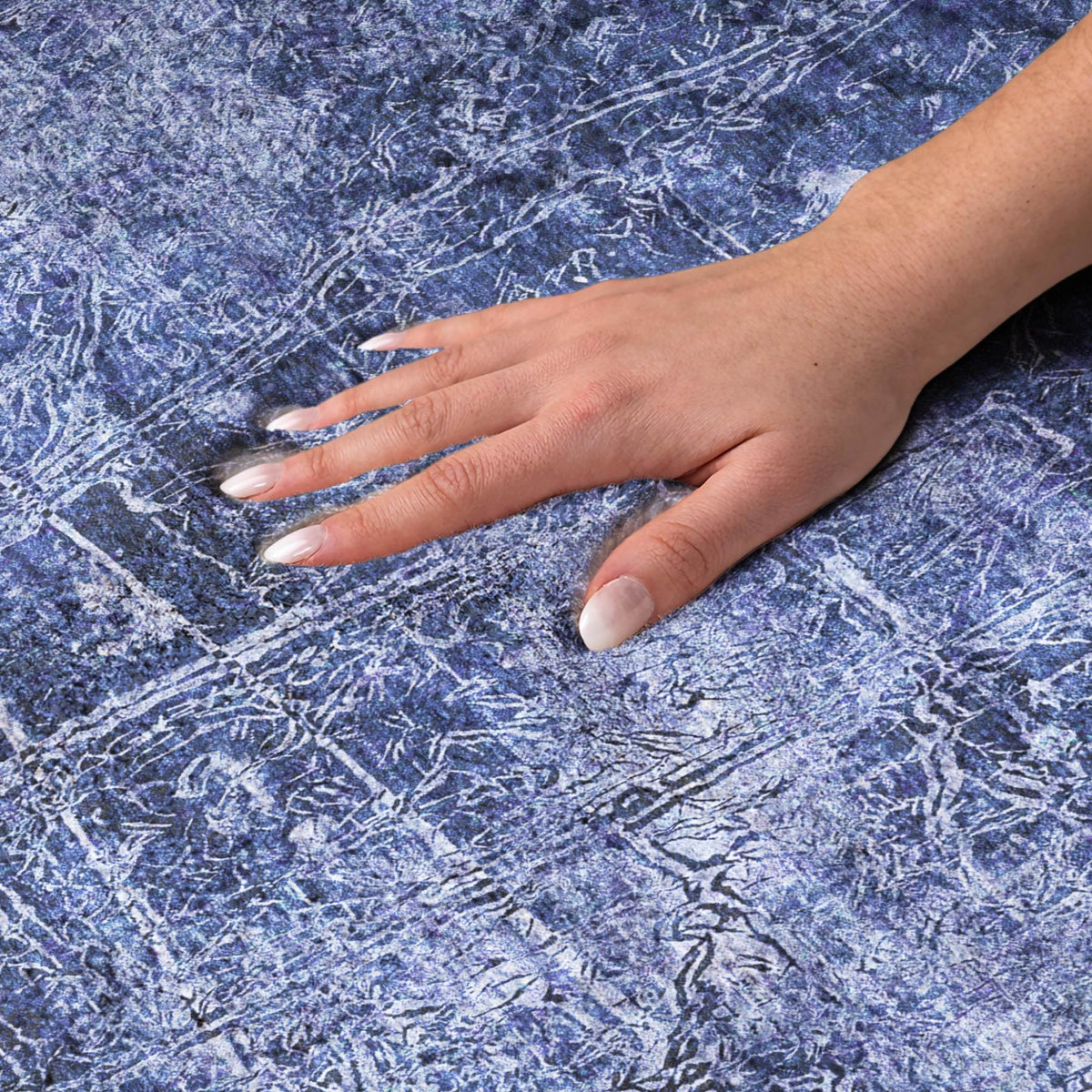 8' Navy Blue And Ivory Abstract Shag Washable Round Rug With UV Protection - HomeRoots - Flyclothing LLC
