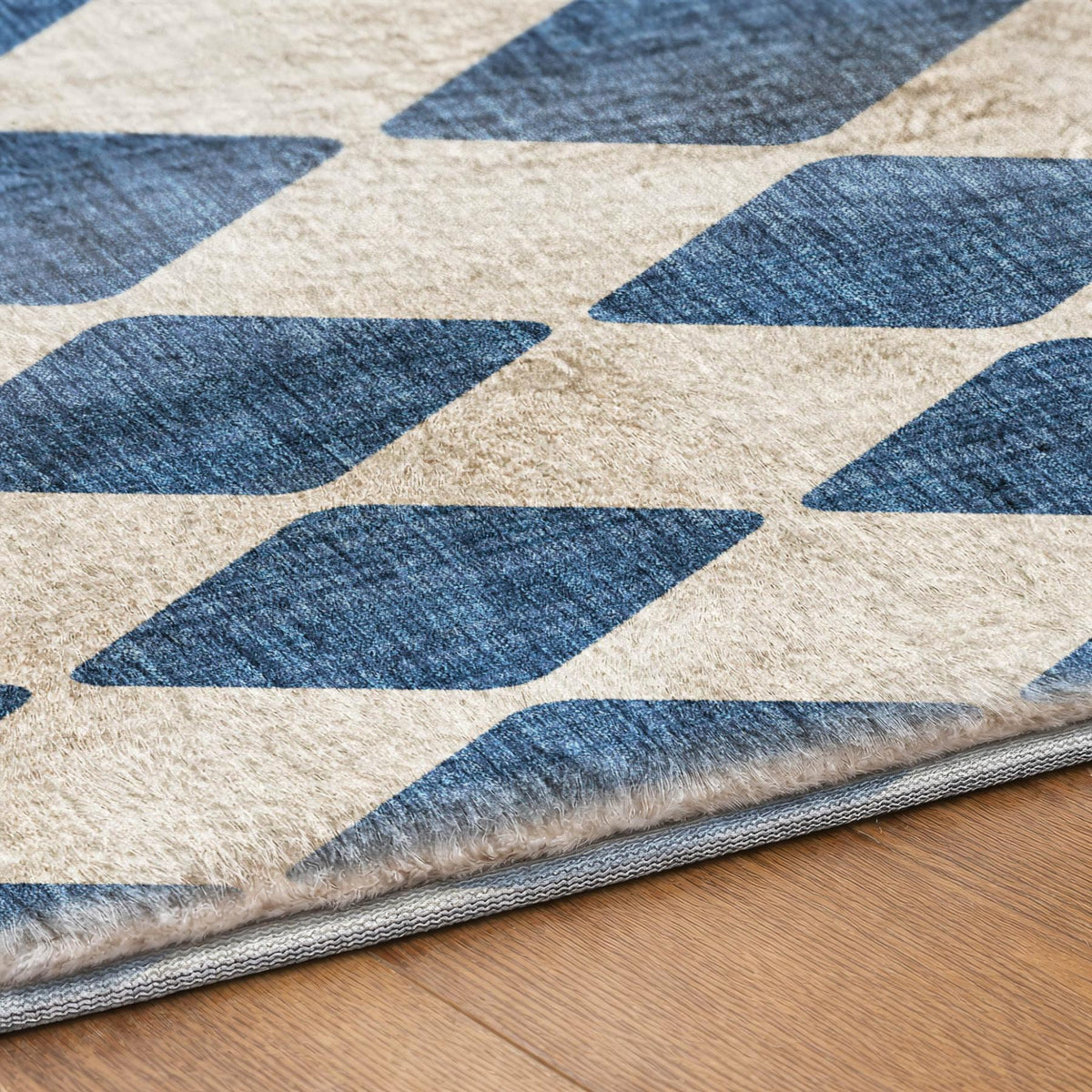3' X 5' Navy Blue And Ivory Geometric Shag Washable Area Rug With UV Protection - HomeRoots - Flyclothing LLC