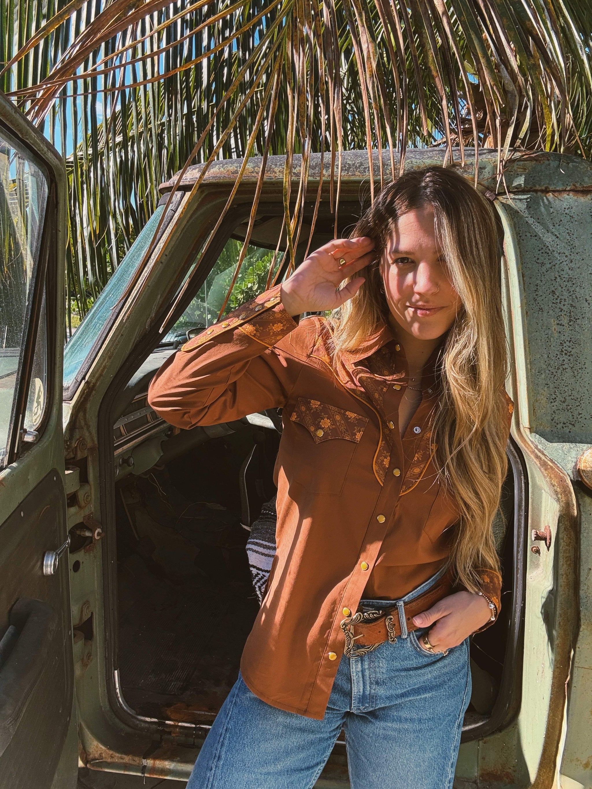 John Wayne Western Pearl Snap Button Up Top In Brown - Lil Bee's Bohemian - Flyclothing LLC