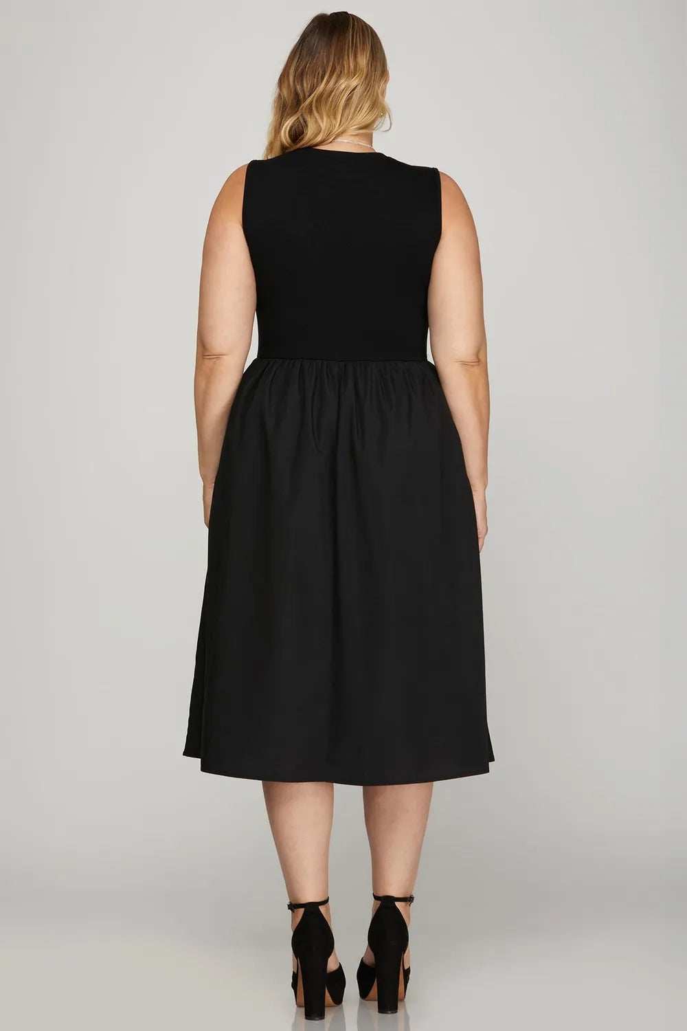 She + Sky Full Size Sleeveless Poplin Woven Midi Dress with Pockets Plus Size - Trendsi - Flyclothing LLC