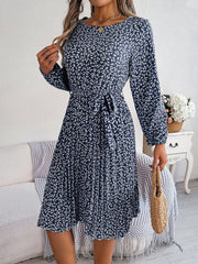 Ditsy Floral Tie Waist Pleated Dress - Trendsi