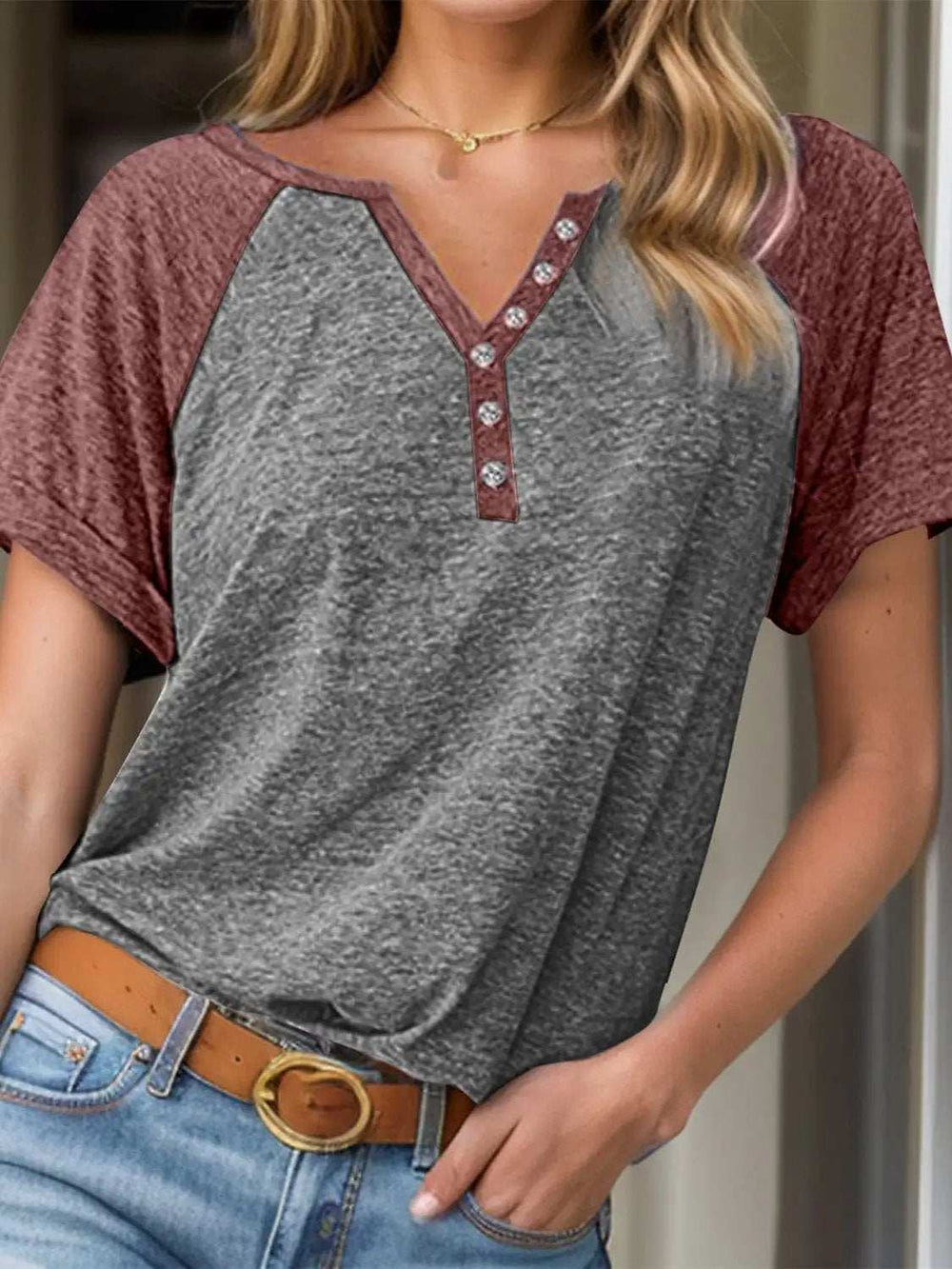 Contrast Notched Short Sleeve T-Shirt - Trendsi - Flyclothing LLC