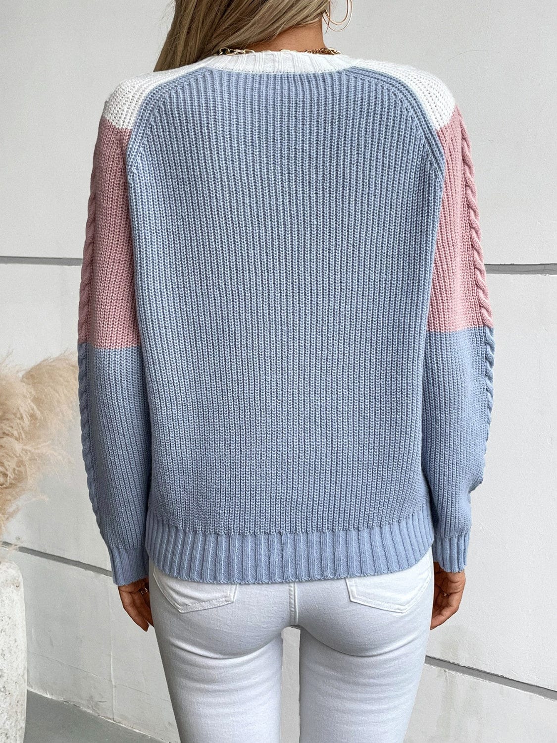 Color Block Round Neck Long Sleeve Sweater - Trendsi