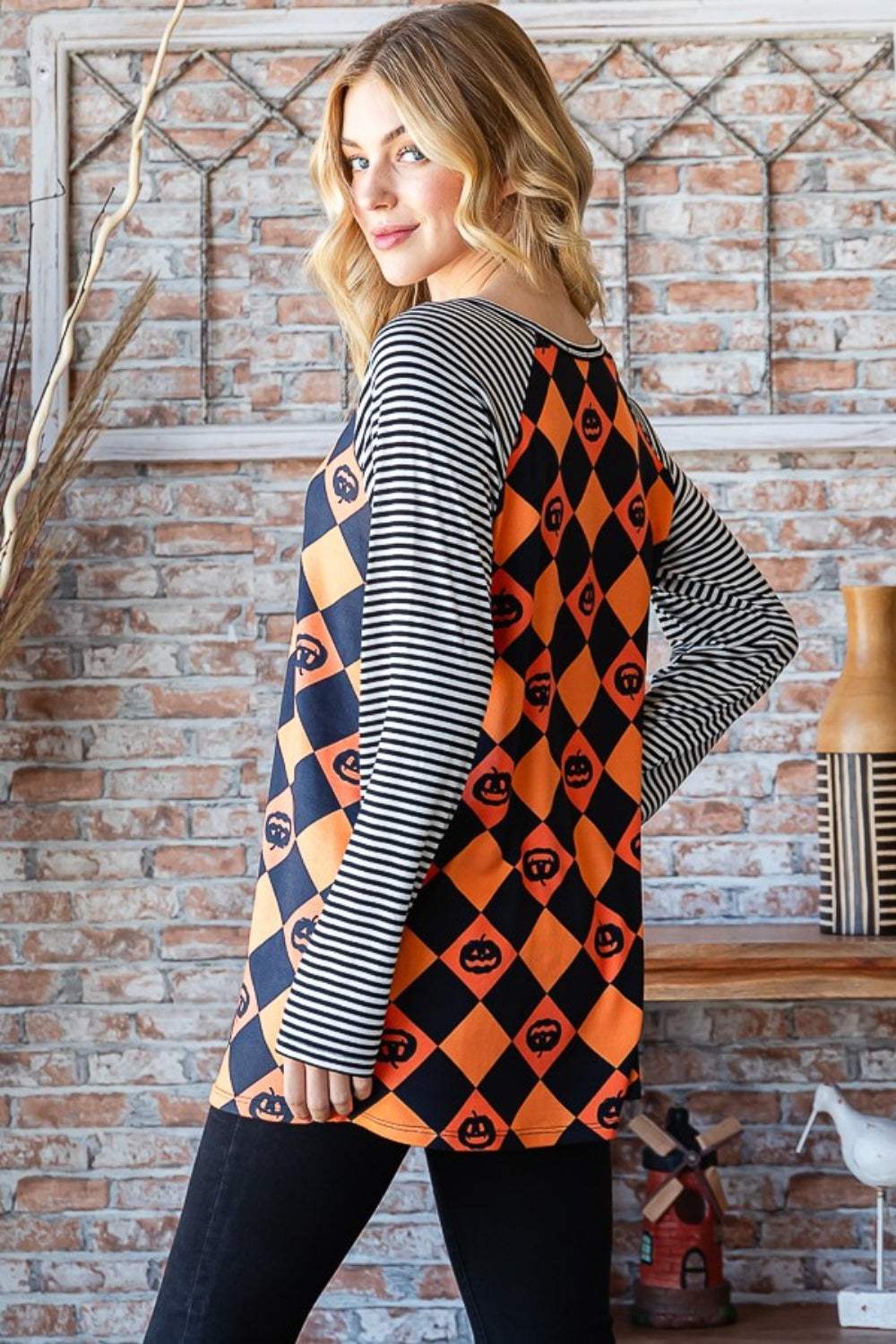 Heimish Full Size Checkered Contrast Striped Long Sleeve T-Shirt - Trendsi - Flyclothing LLC