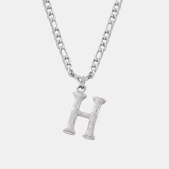 Collar con colgante de letras de acero de titanio