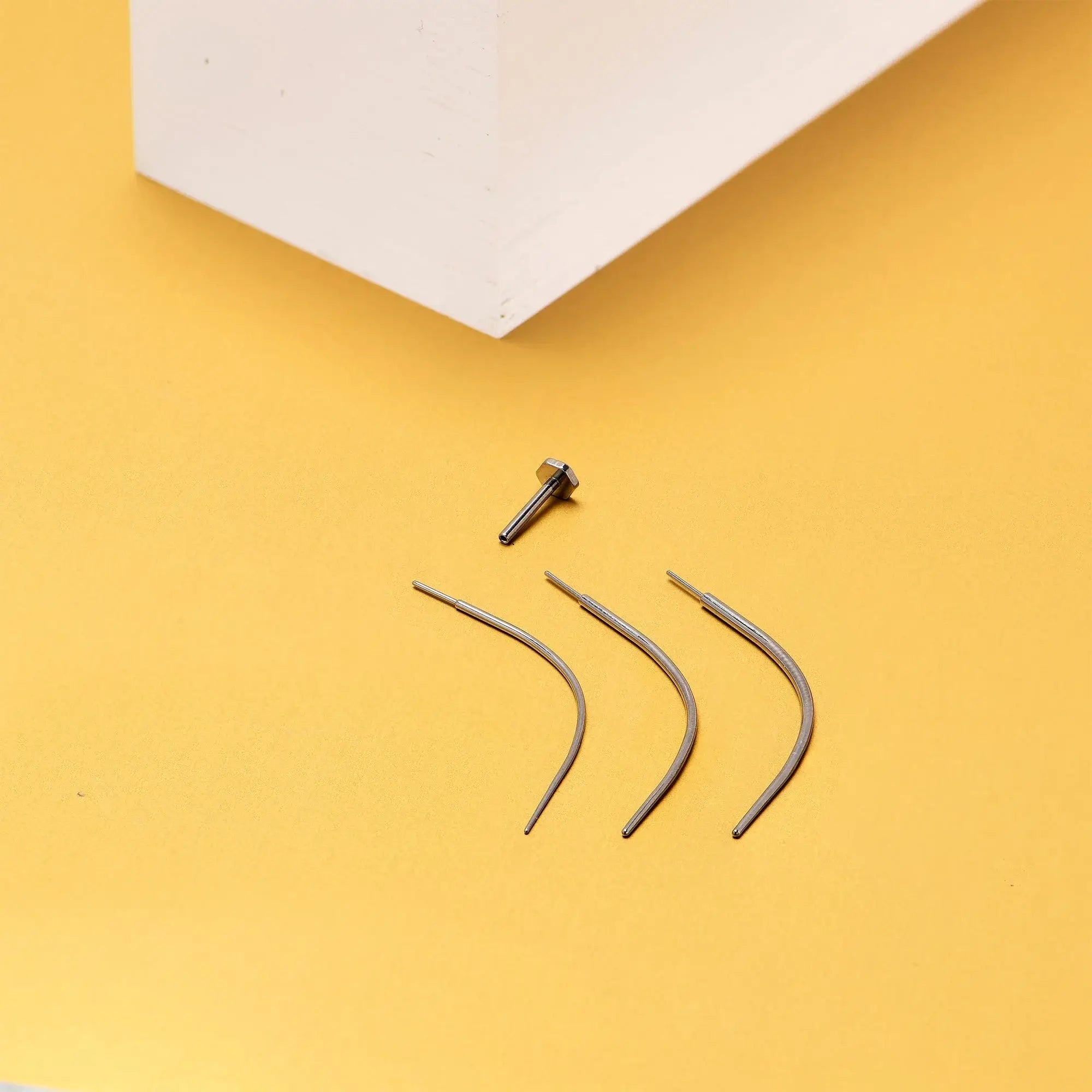 Stainless Steel Curved Insertion Tool, Threadless Insertion Pin Taper - BodyCandy - Flyclothing LLC