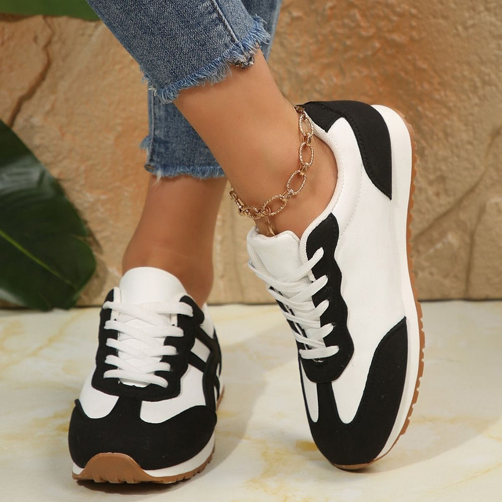 Contrast Lace Up Round Toe Sneakers - Trendsi