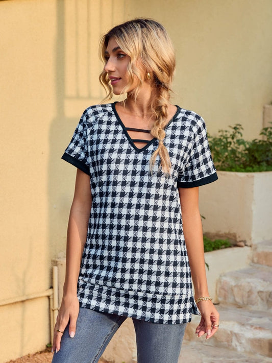 Houndstooth V-Neck Short Sleeve T-Shirt - Trendsi