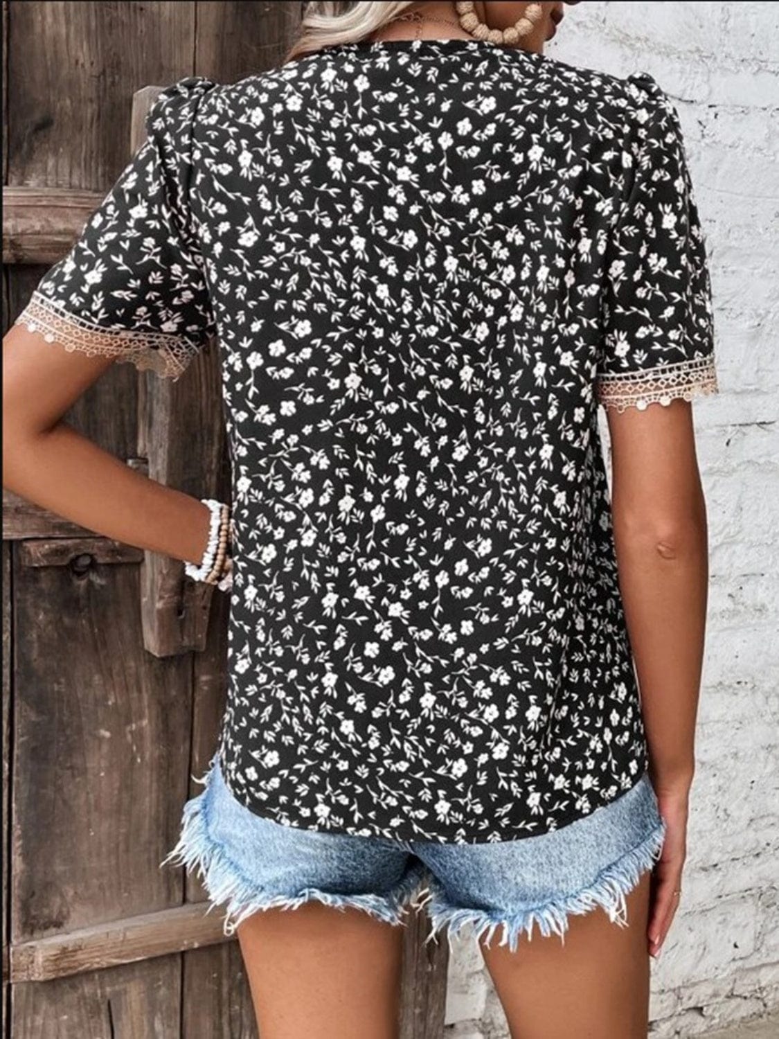 Full Size Printed V-Neck Short Sleeve Blouse - Trendsi