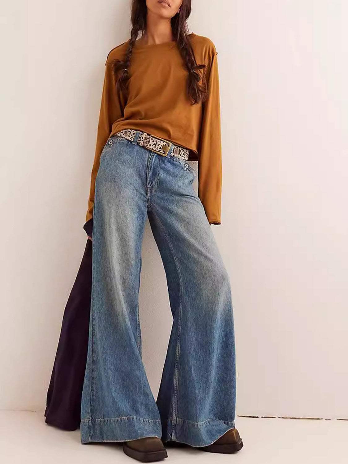 Round Neck Long Sleeve Cropped T-Shirt - Trendsi - Flyclothing LLC