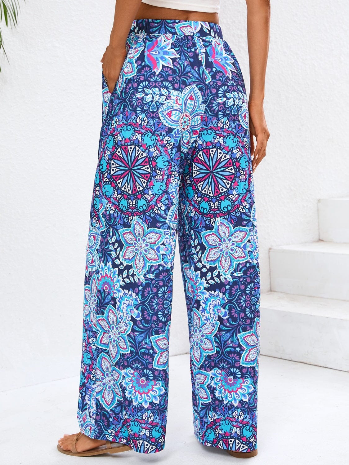Geometric Wide Leg Pants with Pockets - Trendsi