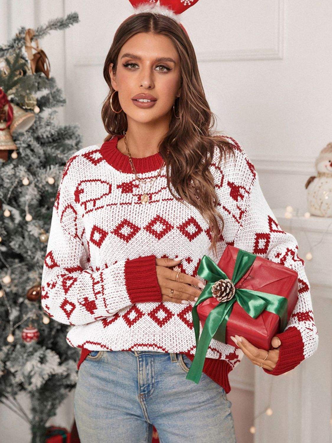 Perfee Contrast Geometric Round Neck Long Sleeve Sweater - Trendsi - Flyclothing LLC