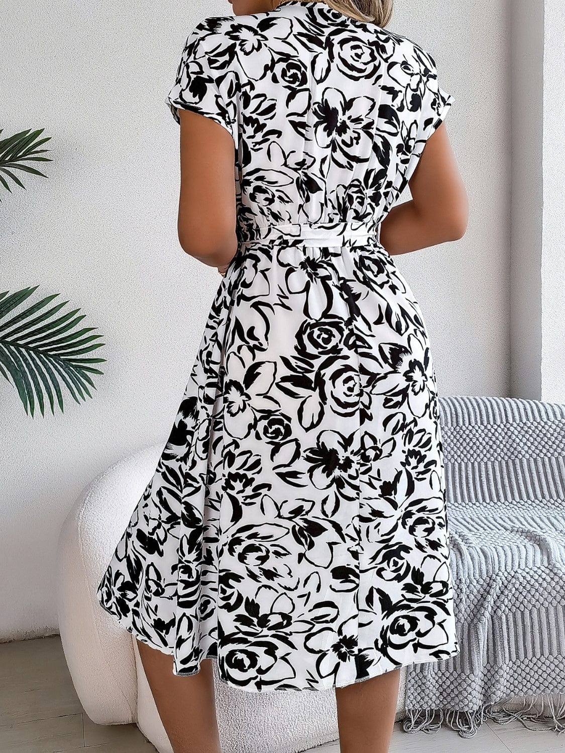 Printed V-Neck Short Sleeve Dress - Trendsi