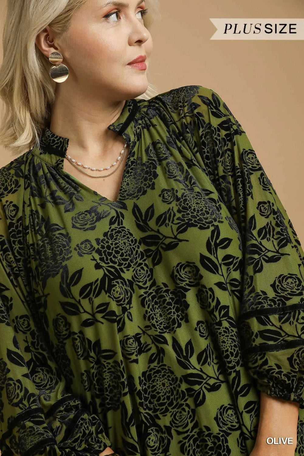 Umgee Full Size Floral Velvet Blouse with Balloon Sleeves Plus Size - Trendsi - Flyclothing LLC