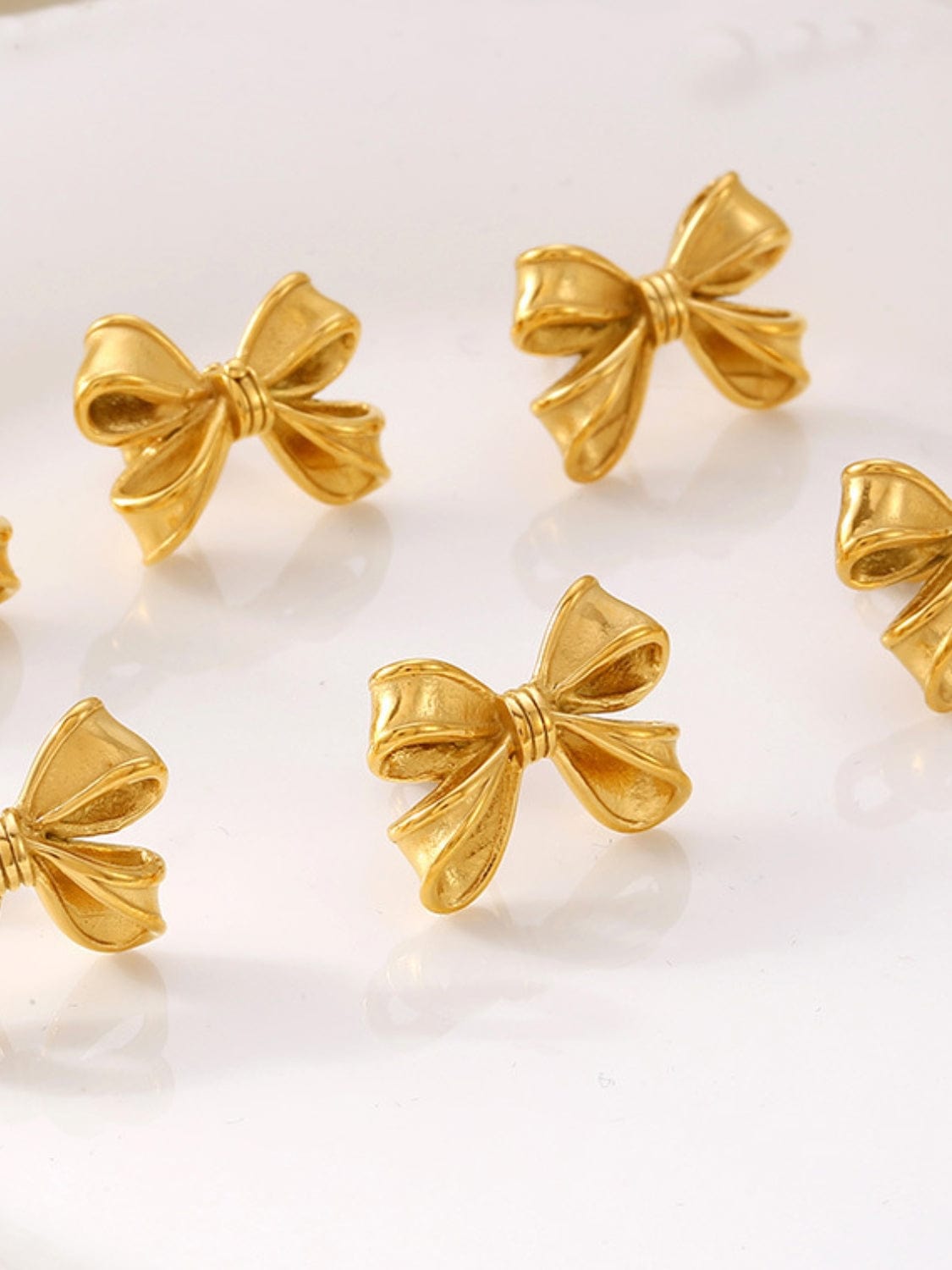 3 Piece Pearl Necklace, Bow Necklace and Stud Earrings Jewelry Set - Trendsi