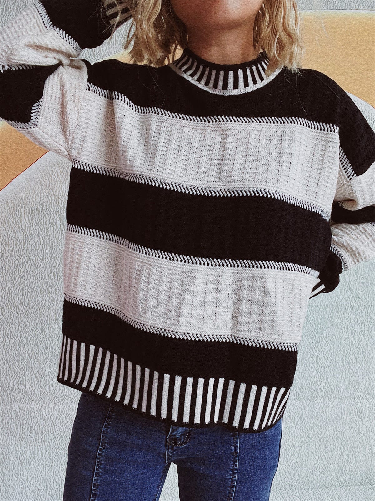 Contrast Round Neck Long Sleeve Sweater - Trendsi