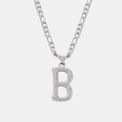 Collar con colgante de letras de acero de titanio
