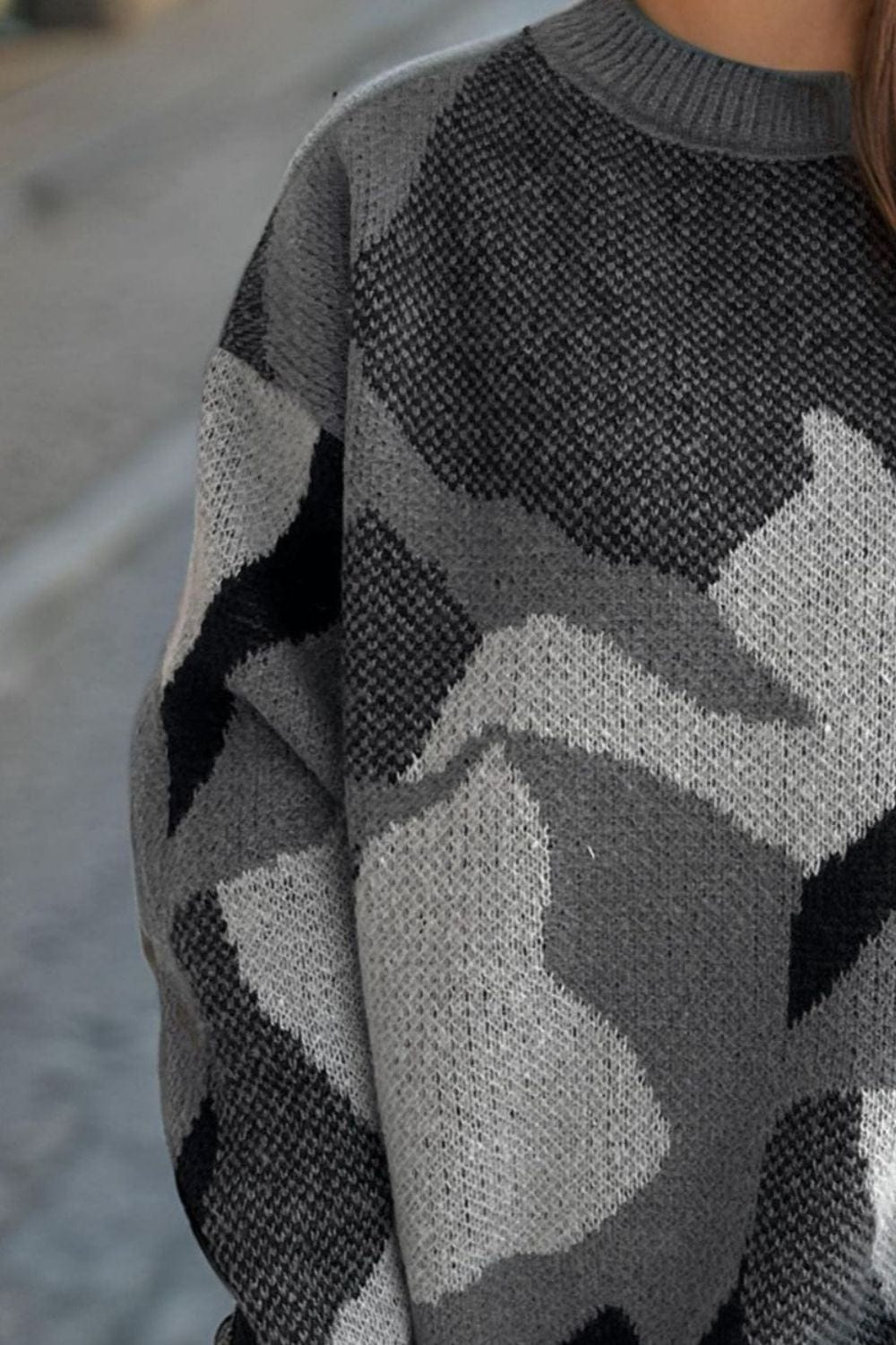 Contrast Round Neck Long Sleeve Sweater - Trendsi