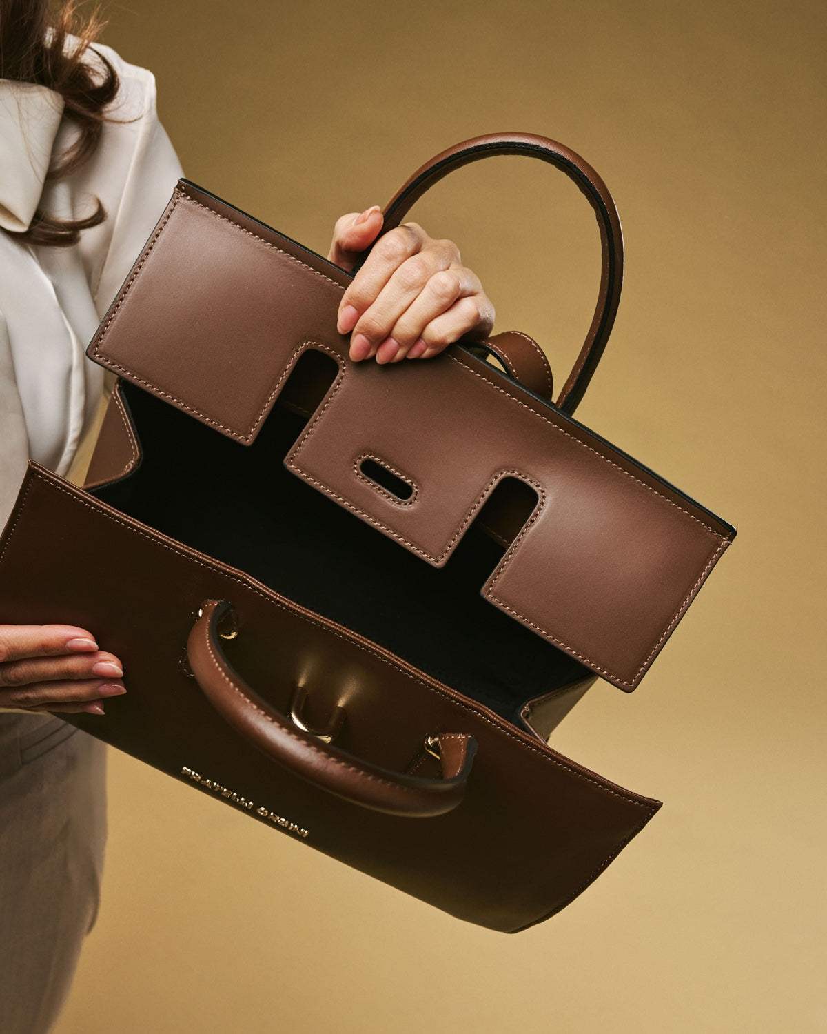 Oriana (brown) - Italian calf leather women's handbag (with shoulder strap)