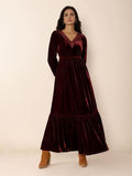 Lace Detail V-Neck Long Sleeve Dress - Trendsi