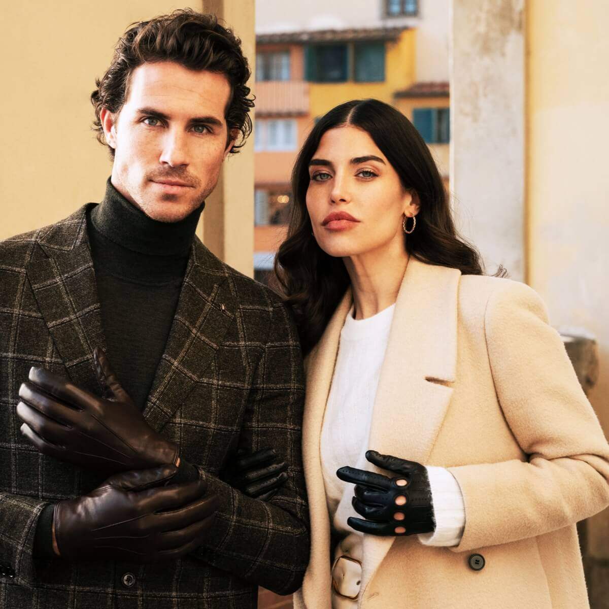 Alessa (black) - Classic Italian lambskin leather driving gloves & touchscreen feature