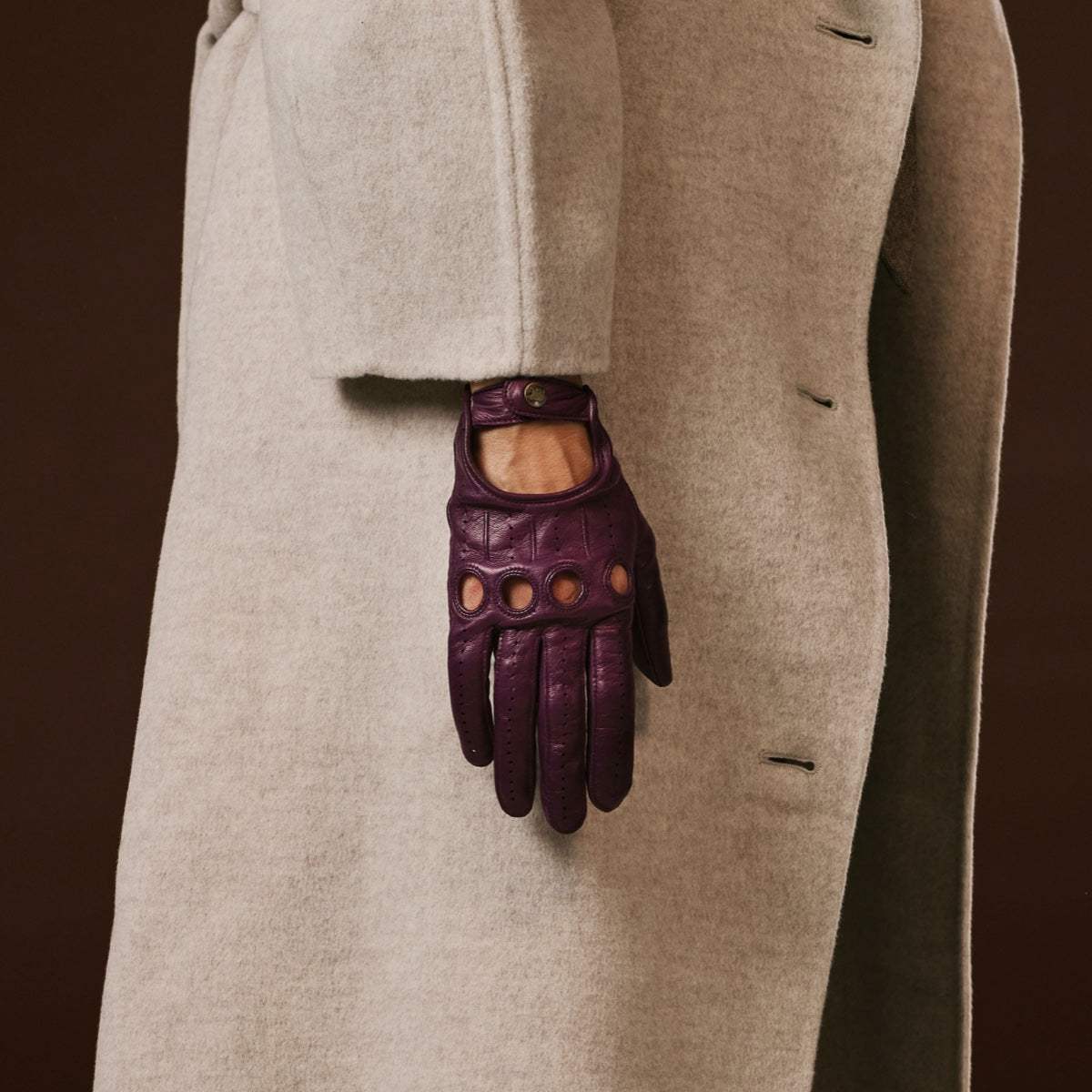Alessa (berry) - Classic Italian lambskin leather driving gloves